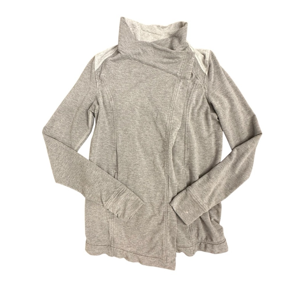 Heathered Gray Lululemon Coast Wrap- EUC - Picture 4 of 9